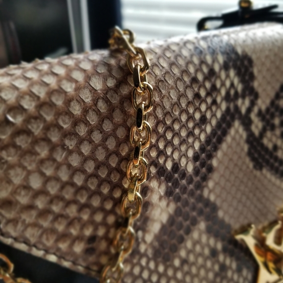 Louis Vuitton Love Note - Picture 13 of 16